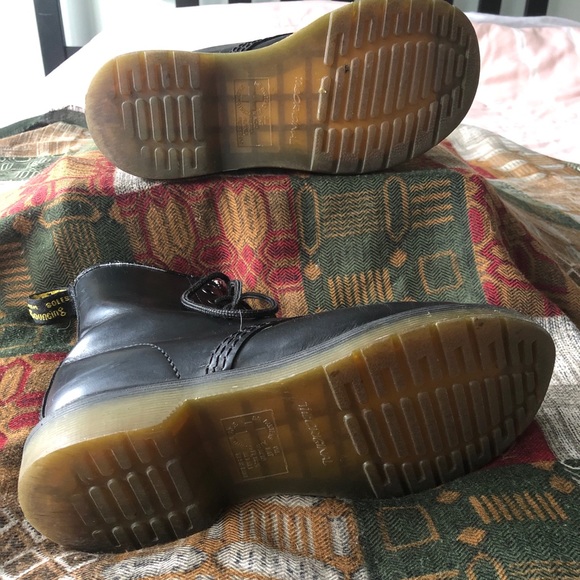US Women’s Size 6 Doc Martens - Picture 2 of 6